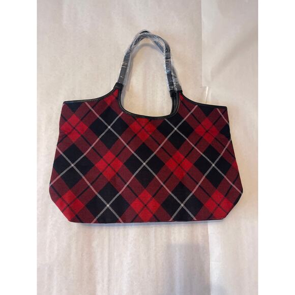 Victoria’s Secret Limited Edition NWT Tote & Sherpa Blanket Set Red Black Plaid - Picture 5 of 8